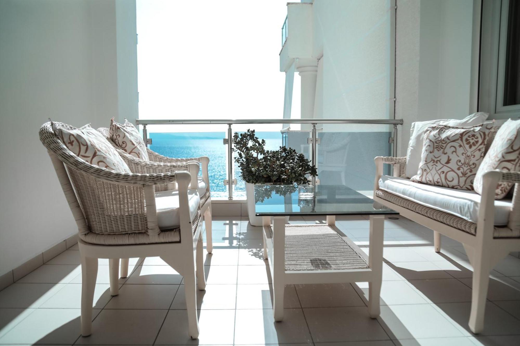 Limani Deluxe Apartments Sarandë エクステリア 写真
