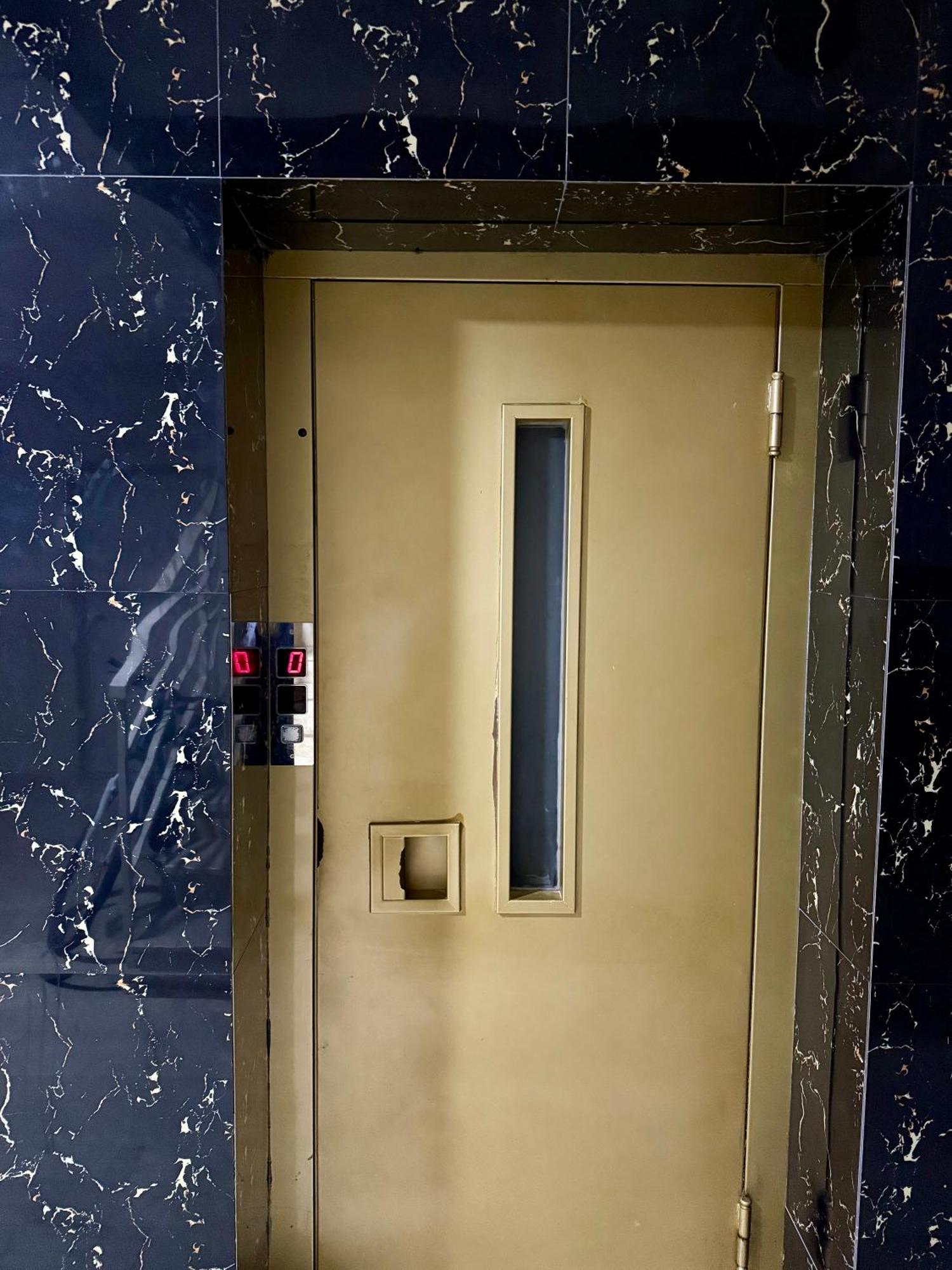 Limani Deluxe Apartments Sarandë エクステリア 写真