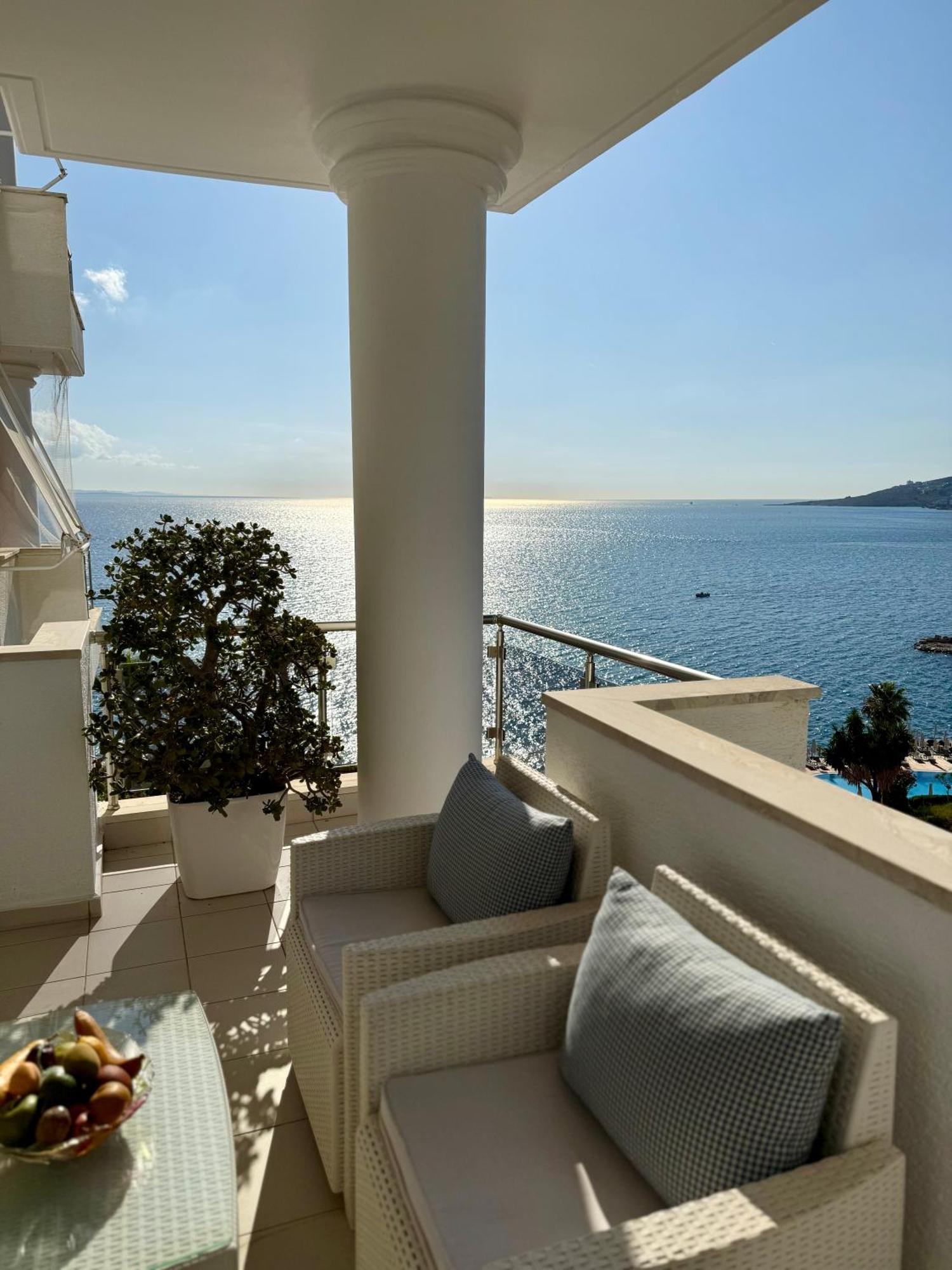 Limani Deluxe Apartments Sarandë エクステリア 写真
